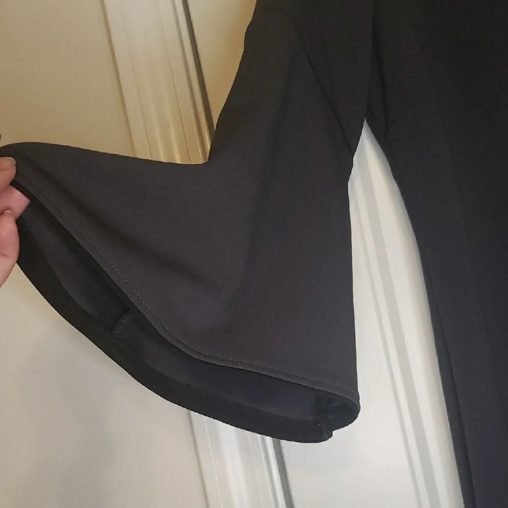 Elegant Gray Women's Dress - Picture 4 of 10